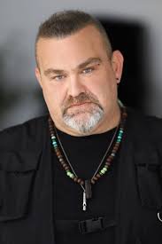 Серхан Эрнак